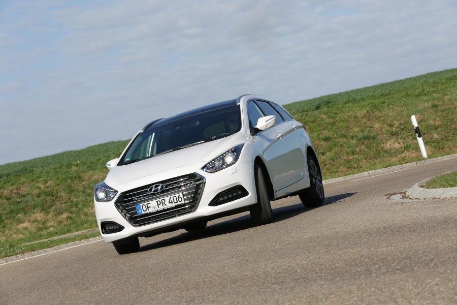  Hyundai i40 Wagon 2015 года  (фото 15 из 30)